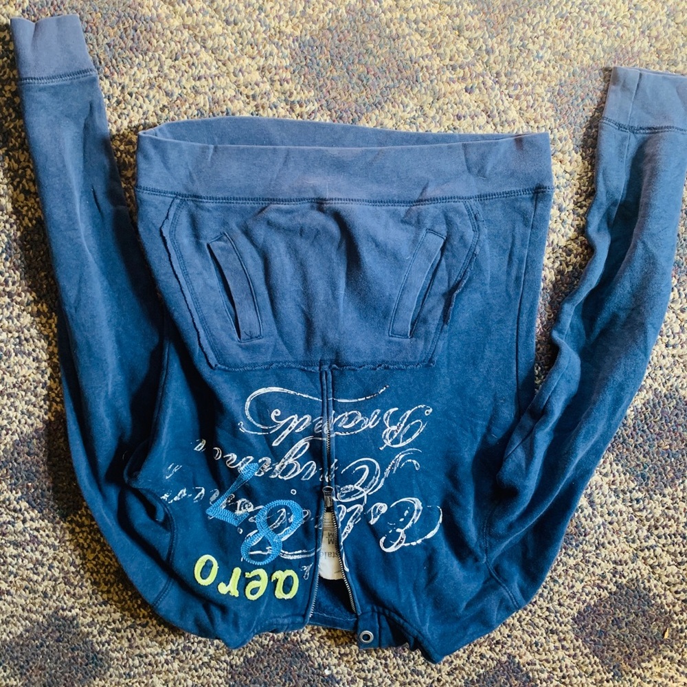 Areo sweatshirt size medium